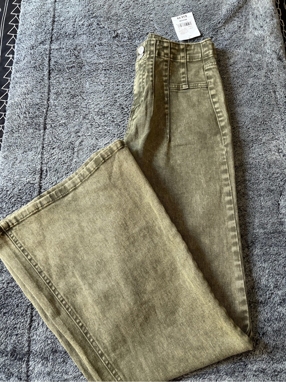 Forever 21 Women’s Olive Straight-Leg Jeans